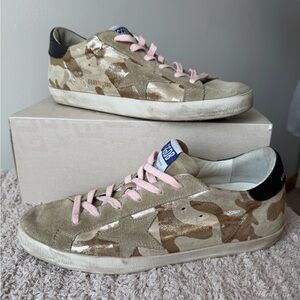 Size 41 Golden Goose Camo Superstar Sneakers Beige & Tan Metallic Barely Worn